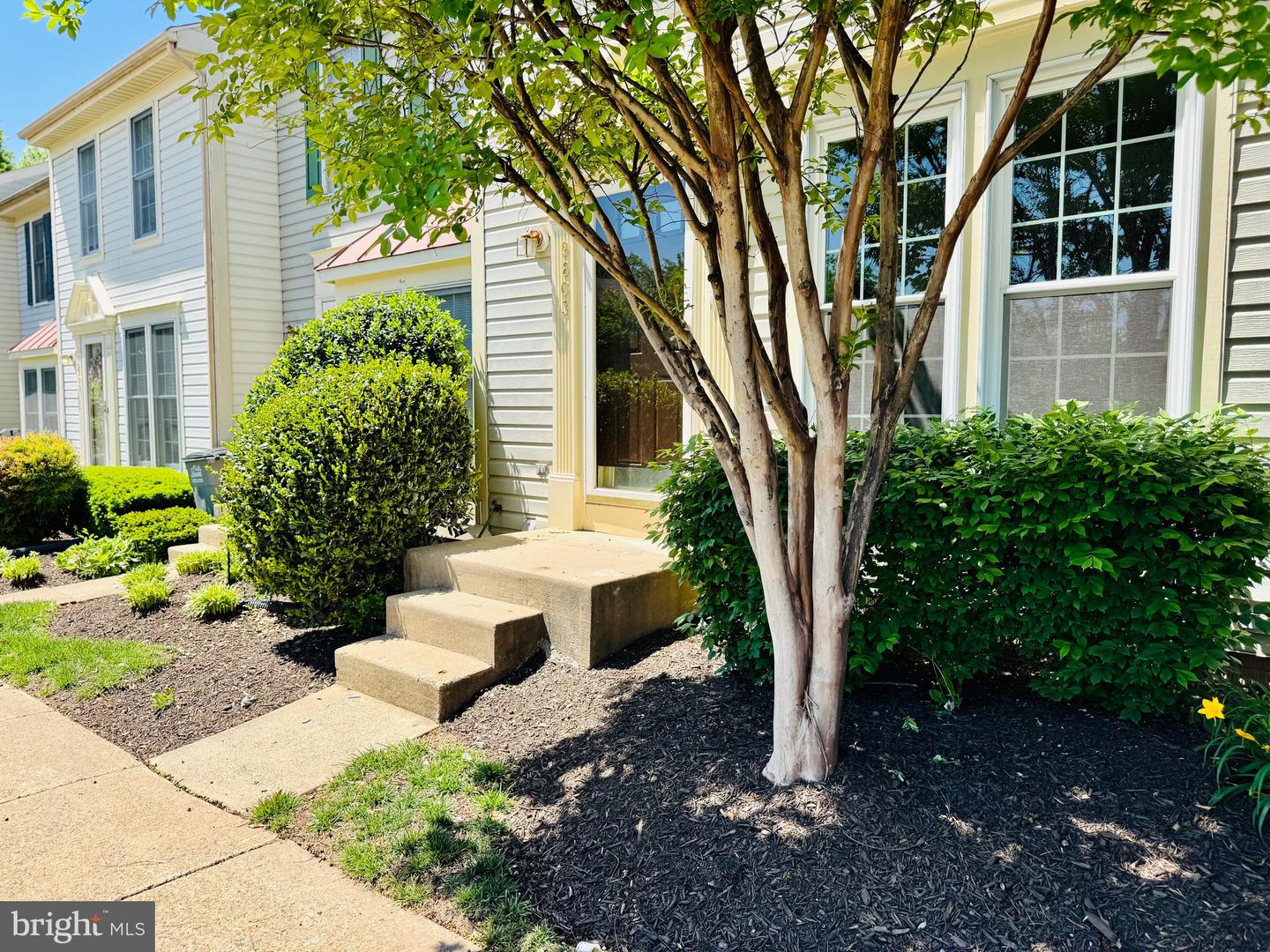 9803 MOCK ORANGE CT, MANASSAS, Virginia 20110, 2 Bedrooms Bedrooms, ,2 BathroomsBathrooms,Residential,For sale,9803 MOCK ORANGE CT,VAMN2008242 MLS # VAMN2008242