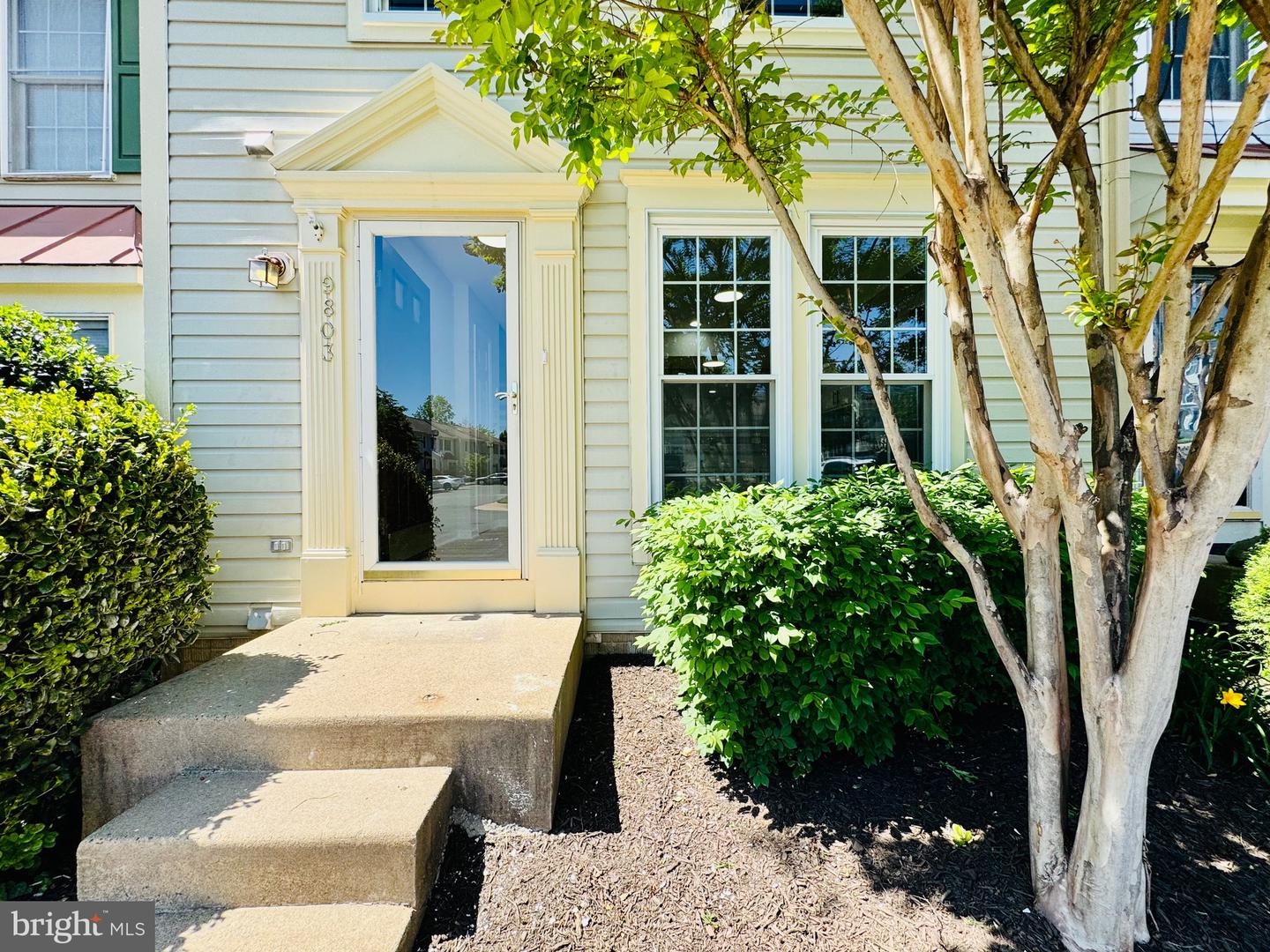 9803 MOCK ORANGE CT, MANASSAS, Virginia 20110, 2 Bedrooms Bedrooms, ,2 BathroomsBathrooms,Residential,For sale,9803 MOCK ORANGE CT,VAMN2008242 MLS # VAMN2008242