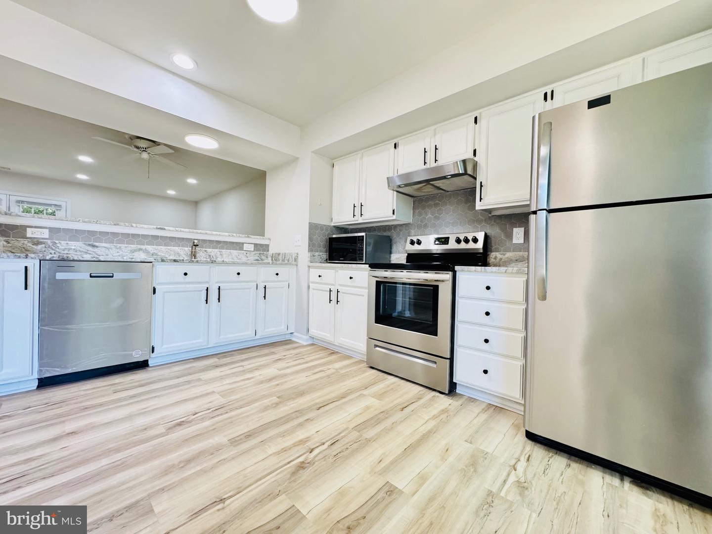 9803 MOCK ORANGE CT, MANASSAS, Virginia 20110, 2 Bedrooms Bedrooms, ,2 BathroomsBathrooms,Residential,For sale,9803 MOCK ORANGE CT,VAMN2008242 MLS # VAMN2008242