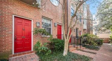 2113 1/2 NW O ST NW #A, WASHINGTON, District Of Columbia 20037, 2 Bedrooms Bedrooms, ,2 BathroomsBathrooms,Residential,For sale,2113 1/2 NW O ST NW #A,DCDC2198020 MLS # DCDC2198020