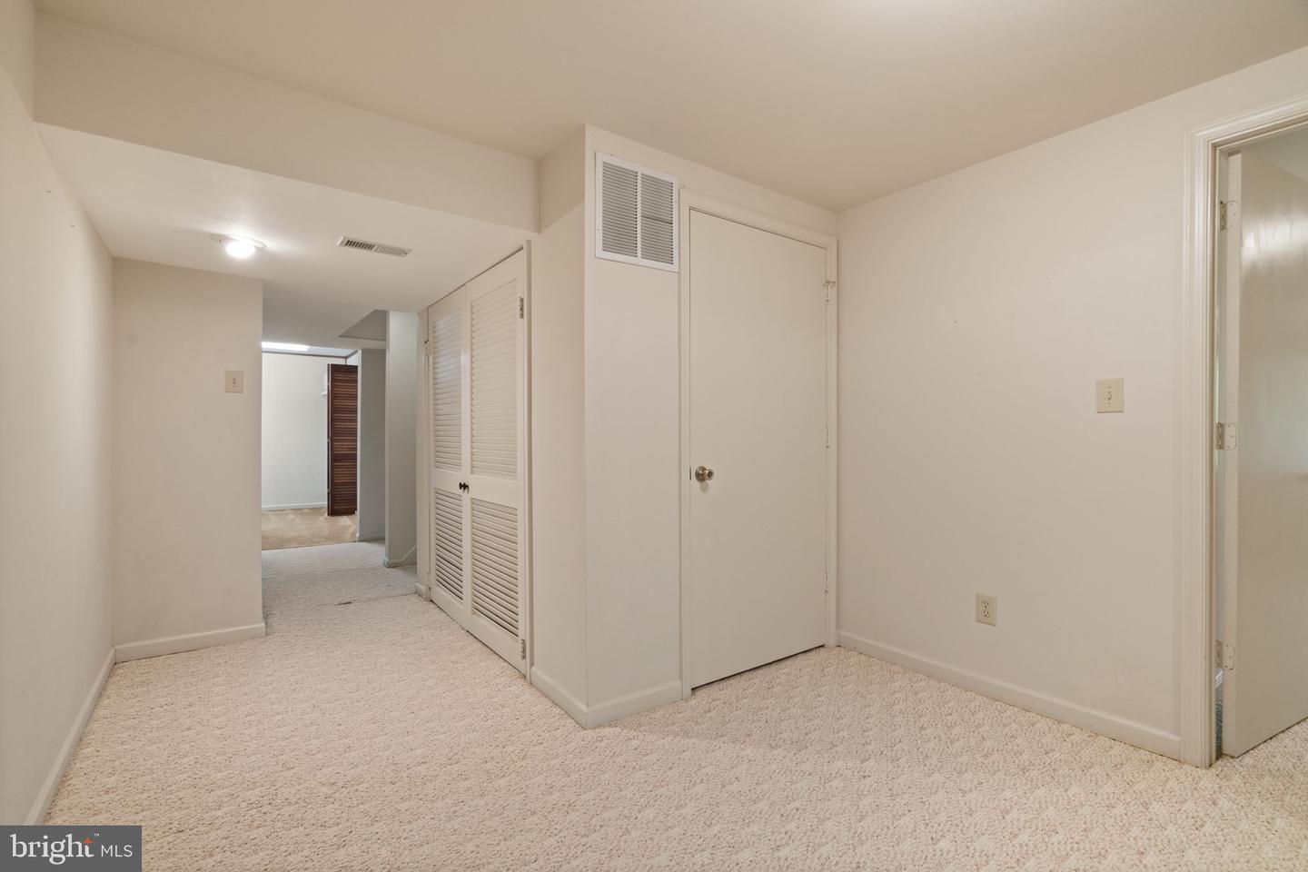 12326 MULBERRY CT, WOODBRIDGE, Virginia 22192, 5 Bedrooms Bedrooms, ,3 BathroomsBathrooms,Residential,For sale,12326 MULBERRY CT,VAPW2093440 MLS # VAPW2093440