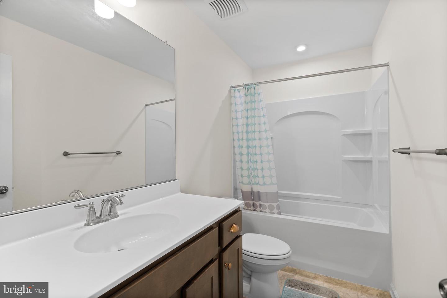 925 SCOTT COMMONS LN, RICHMOND, Virginia 23227, 3 Bedrooms Bedrooms, 7 Rooms Rooms,2 BathroomsBathrooms,Residential,For sale,925 SCOTT COMMONS LN,VAHN2000902 MLS # VAHN2000902