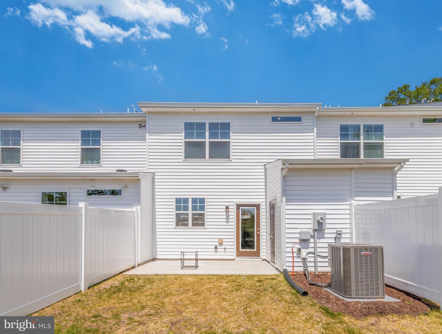 925 SCOTT COMMONS LN, RICHMOND, Virginia 23227, 3 Bedrooms Bedrooms, 7 Rooms Rooms,2 BathroomsBathrooms,Residential,For sale,925 SCOTT COMMONS LN,VAHN2000902 MLS # VAHN2000902
