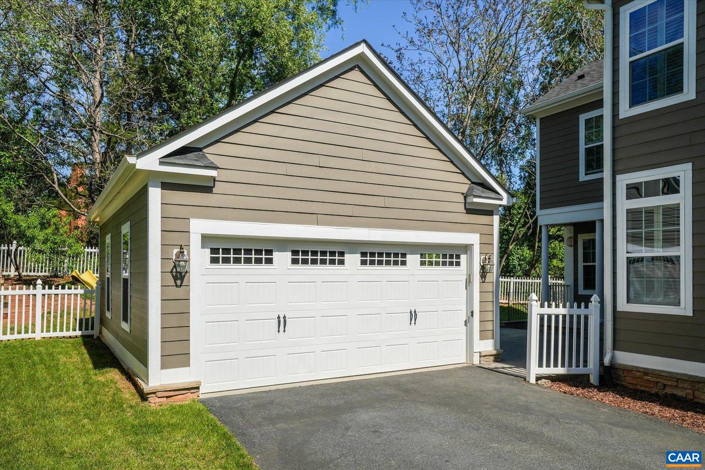 1664 WICKHAM WAY, CHARLOTTESVILLE, Virginia 22901, 4 Bedrooms Bedrooms, ,3 BathroomsBathrooms,Residential,For sale,1664 WICKHAM WAY,663876 MLS # 663876