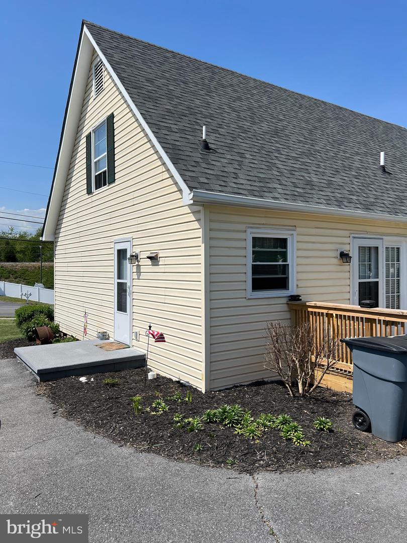 5480 MAIN ST, MOUNT JACKSON, Virginia 22842, 3 Bedrooms Bedrooms, ,1 BathroomBathrooms,Residential,For sale,5480 MAIN ST,VASH2011298 MLS # VASH2011298