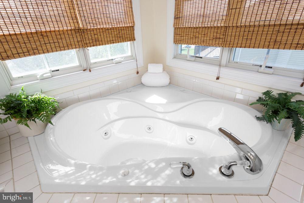 320 RAYANN LN, BROADWAY, Virginia 22815, 4 Bedrooms Bedrooms, ,3 BathroomsBathrooms,Residential,For sale,320 RAYANN LN,VARO2002252 MLS # VARO2002252