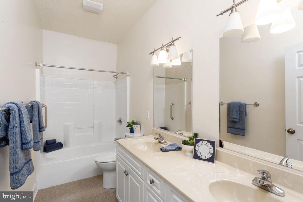 320 RAYANN LN, BROADWAY, Virginia 22815, 4 Bedrooms Bedrooms, ,3 BathroomsBathrooms,Residential,For sale,320 RAYANN LN,VARO2002252 MLS # VARO2002252