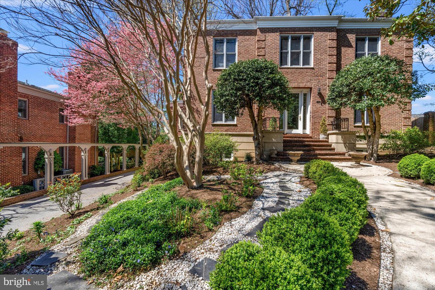 1924 47TH ST NW, WASHINGTON, District Of Columbia 20007, 4 Bedrooms Bedrooms, ,4 BathroomsBathrooms,Residential,For sale,1924 47TH ST NW,DCDC2198126 MLS # DCDC2198126