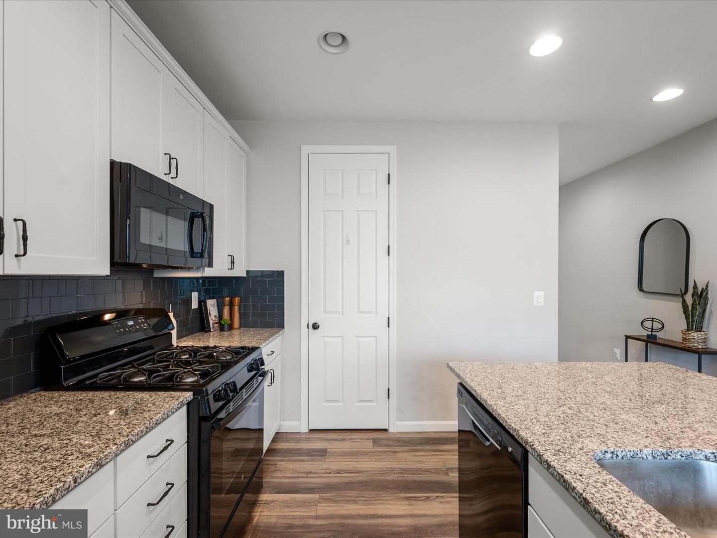 439 TOWN RUN LN, STEPHENS CITY, Virginia 22655, 3 Bedrooms Bedrooms, ,2 BathroomsBathrooms,Residential,For sale,439 TOWN RUN LN,VAFV2033796 MLS # VAFV2033796