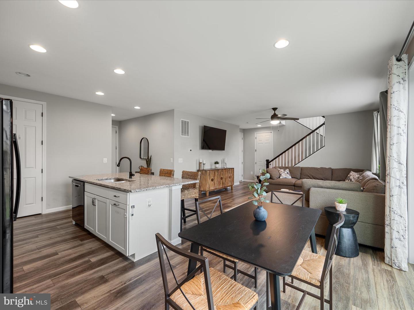 439 TOWN RUN LN, STEPHENS CITY, Virginia 22655, 3 Bedrooms Bedrooms, ,2 BathroomsBathrooms,Residential,For sale,439 TOWN RUN LN,VAFV2033796 MLS # VAFV2033796