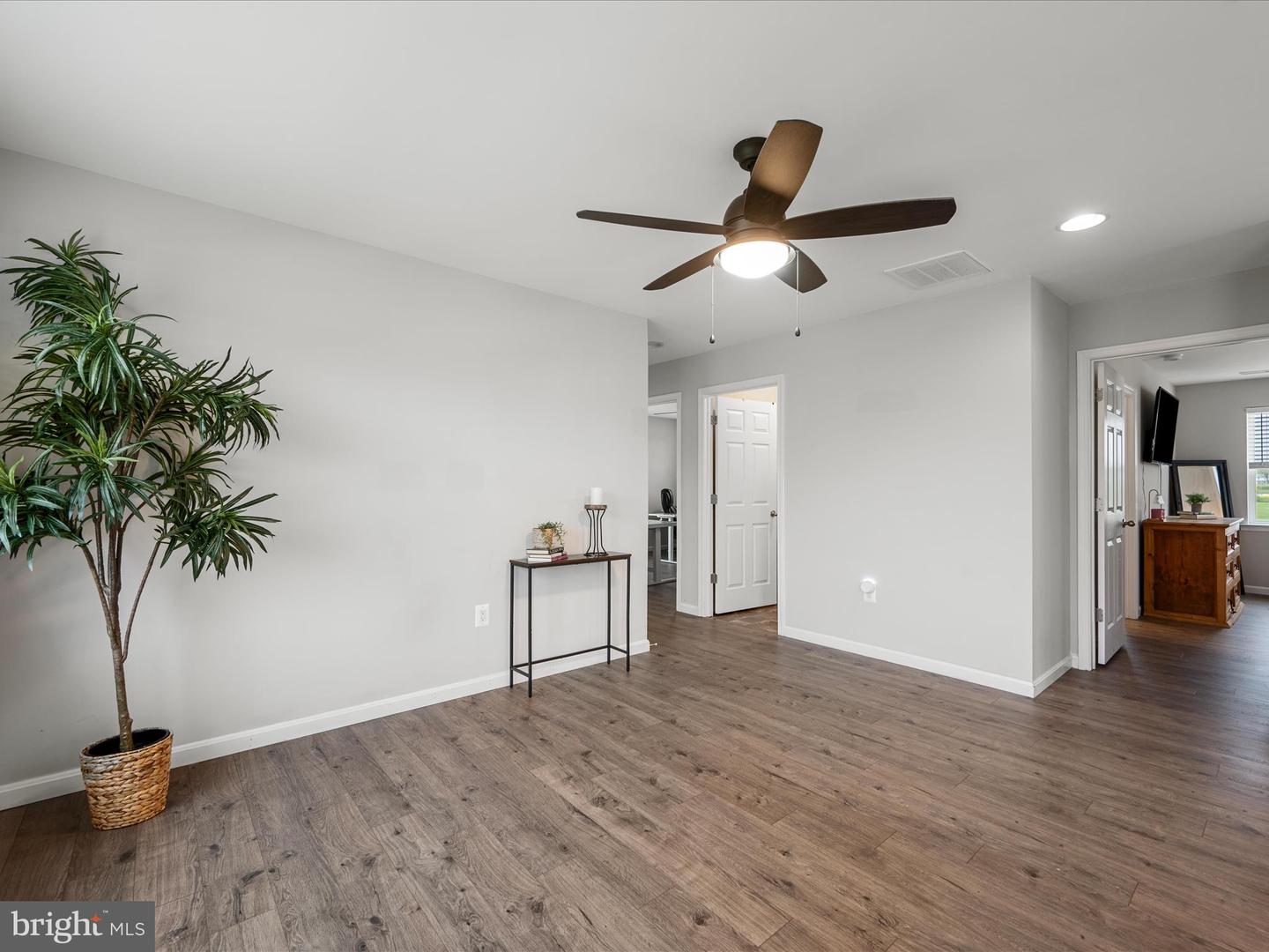 439 TOWN RUN LN, STEPHENS CITY, Virginia 22655, 3 Bedrooms Bedrooms, ,2 BathroomsBathrooms,Residential,For sale,439 TOWN RUN LN,VAFV2033796 MLS # VAFV2033796