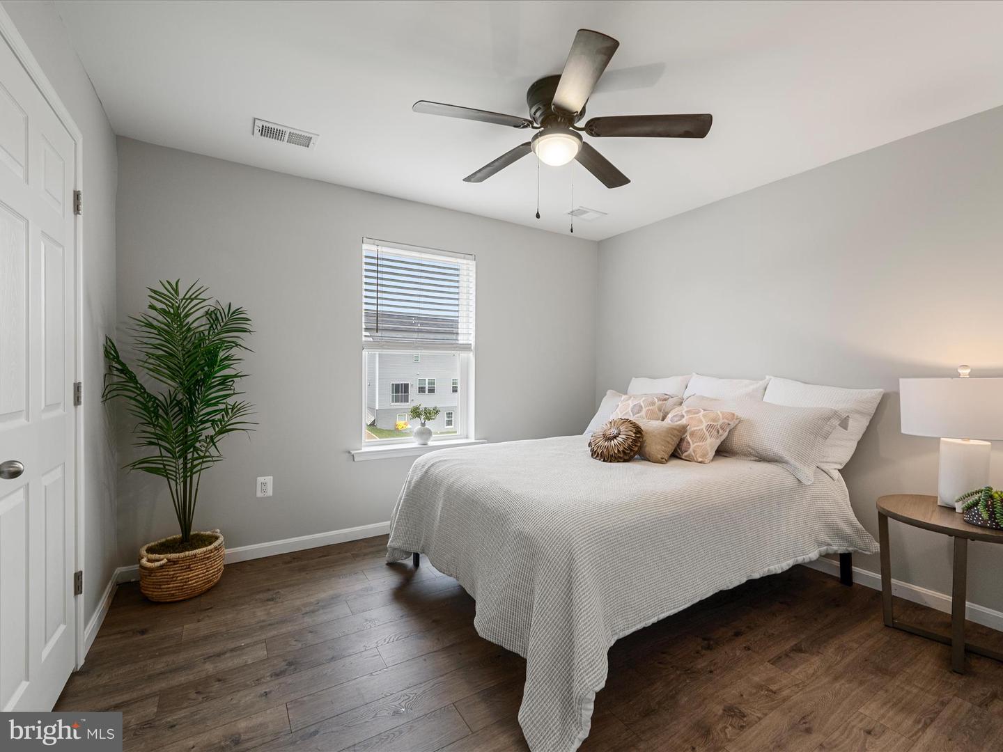 439 TOWN RUN LN, STEPHENS CITY, Virginia 22655, 3 Bedrooms Bedrooms, ,2 BathroomsBathrooms,Residential,For sale,439 TOWN RUN LN,VAFV2033796 MLS # VAFV2033796