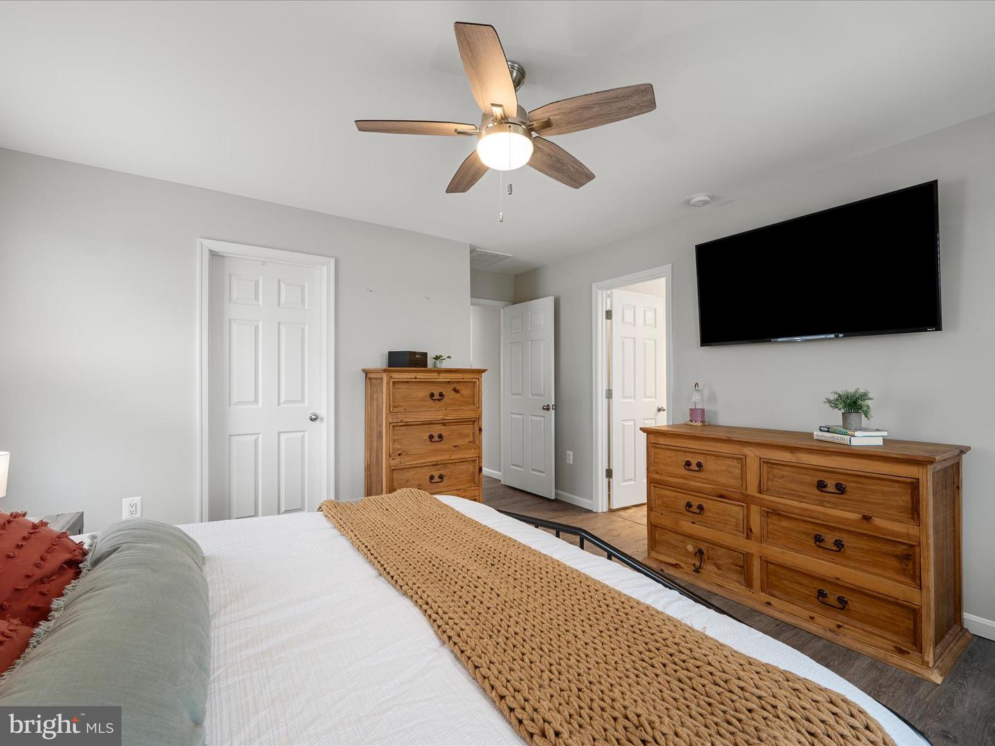 439 TOWN RUN LN, STEPHENS CITY, Virginia 22655, 3 Bedrooms Bedrooms, ,2 BathroomsBathrooms,Residential,For sale,439 TOWN RUN LN,VAFV2033796 MLS # VAFV2033796