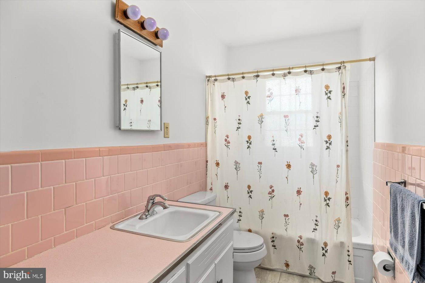 316 GROVE AVE, GORDONSVILLE, Virginia 22942, 3 Bedrooms Bedrooms, ,2 BathroomsBathrooms,Residential,For sale,316 GROVE AVE,VAOR2009558 MLS # VAOR2009558