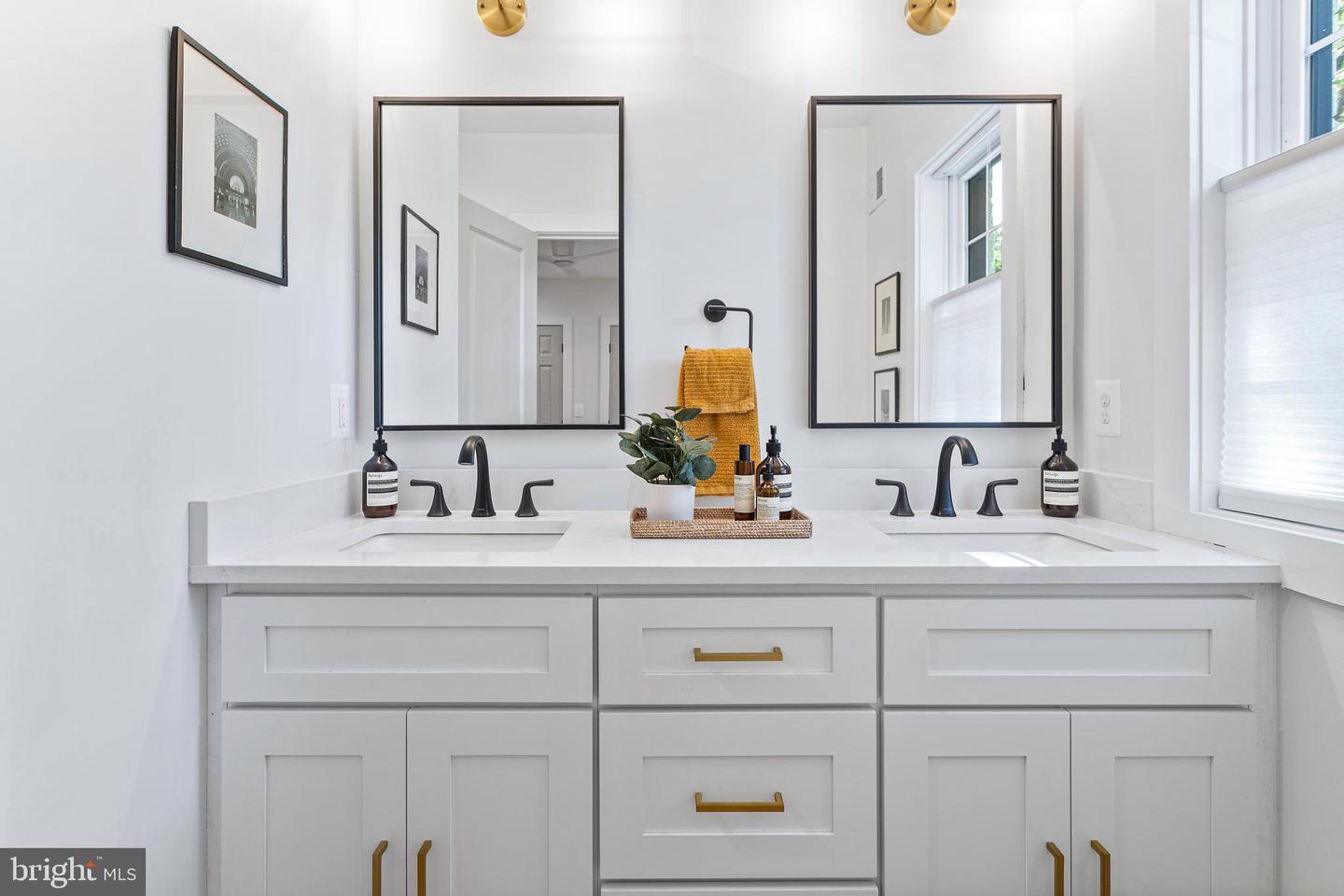 125 JEFFERSON ST NW, WASHINGTON, District Of Columbia 20011, 5 Bedrooms Bedrooms, ,3 BathroomsBathrooms,Residential,For sale,125 JEFFERSON ST NW,DCDC2198194 MLS # DCDC2198194