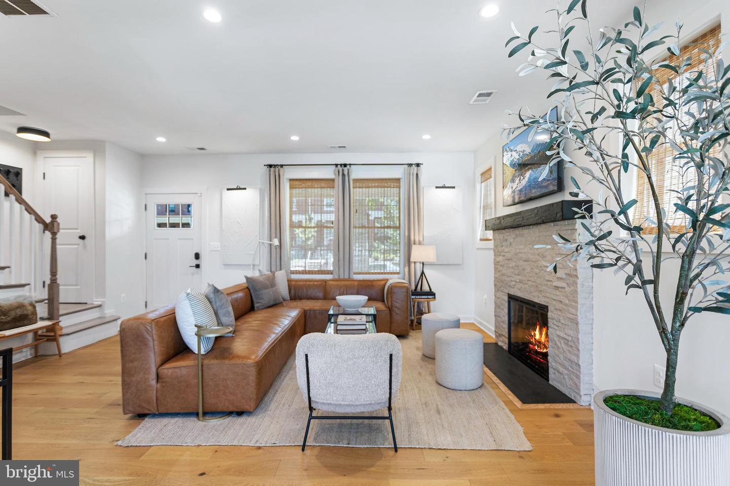 125 JEFFERSON ST NW, WASHINGTON, District Of Columbia 20011, 5 Bedrooms Bedrooms, ,3 BathroomsBathrooms,Residential,For sale,125 JEFFERSON ST NW,DCDC2198194 MLS # DCDC2198194