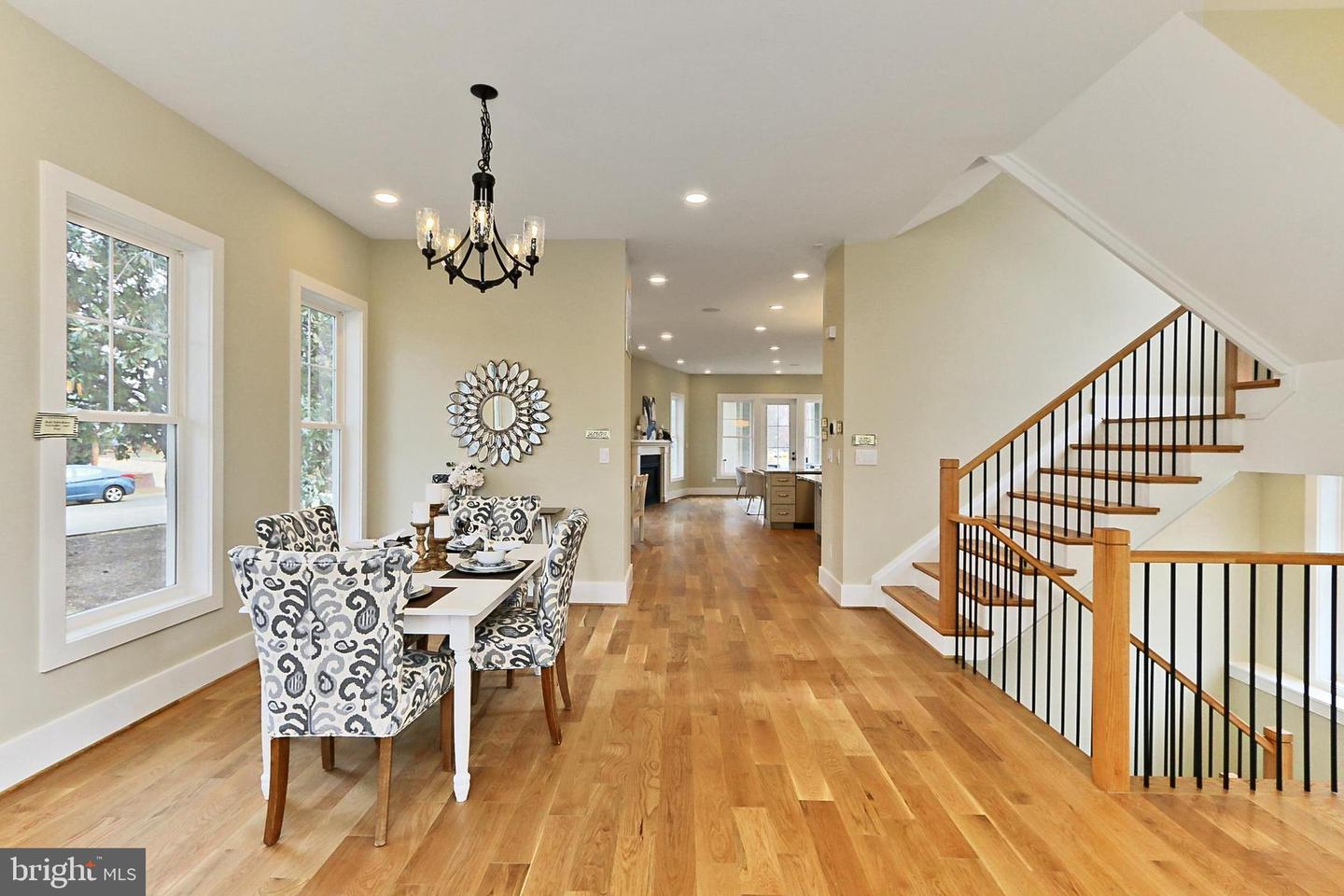7017 RIDGE DR, ALEXANDRIA, Virginia 22306, 5 Bedrooms Bedrooms, ,5 BathroomsBathrooms,Residential,For sale,7017 RIDGE DR,VAFX2237700 MLS # VAFX2237700