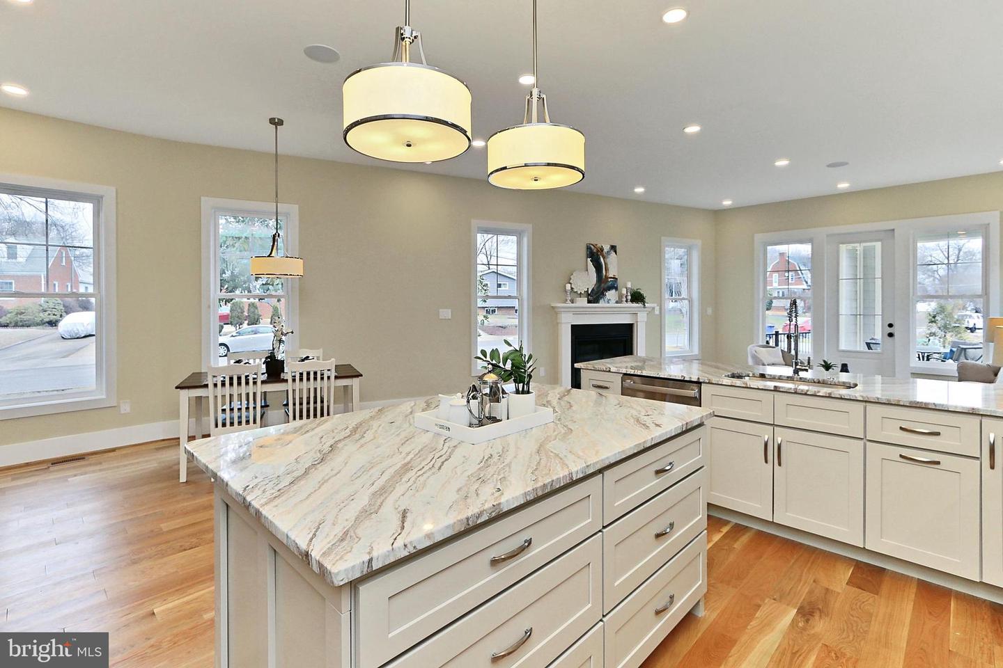 7017 RIDGE DR, ALEXANDRIA, Virginia 22306, 5 Bedrooms Bedrooms, ,5 BathroomsBathrooms,Residential,For sale,7017 RIDGE DR,VAFX2237700 MLS # VAFX2237700