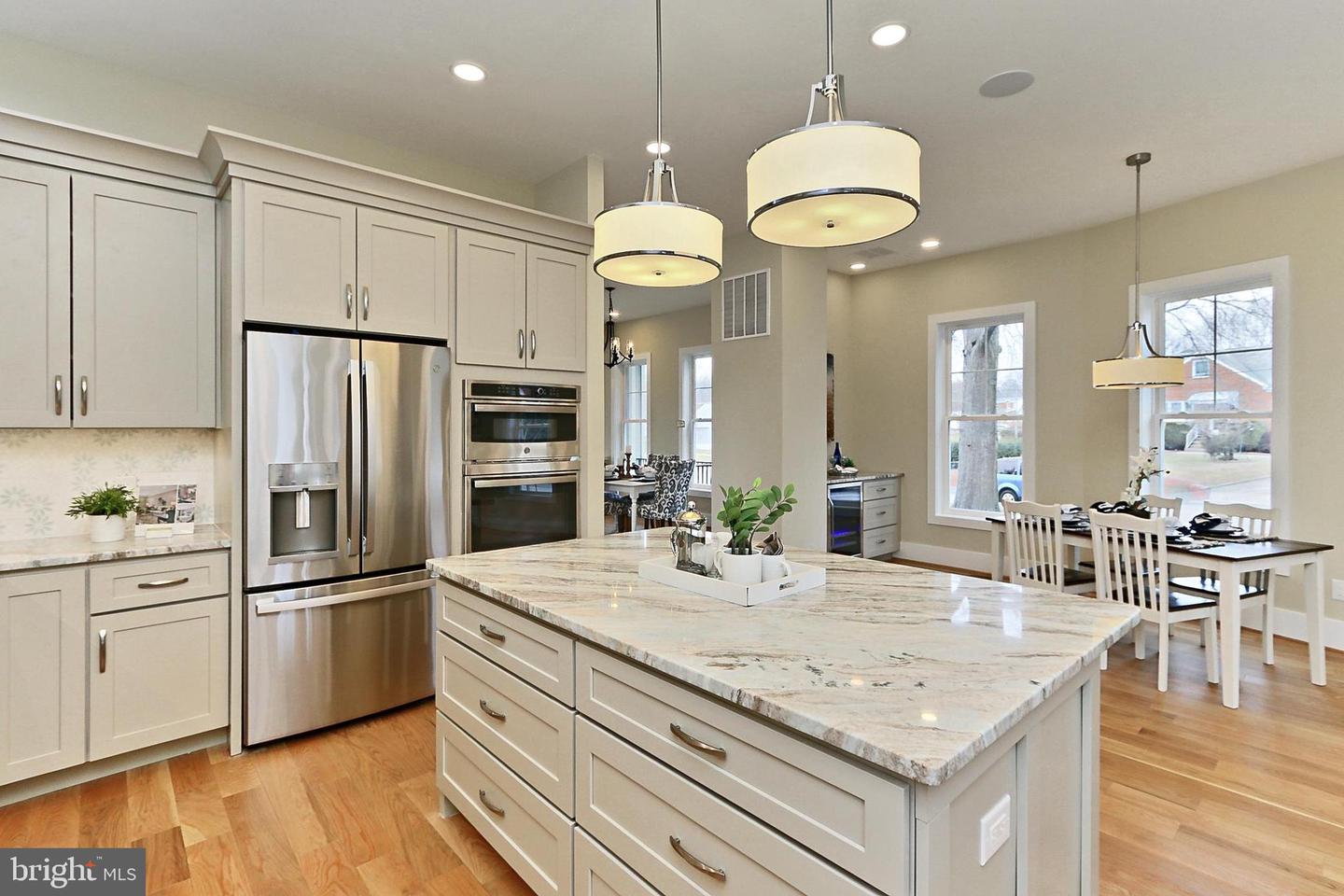 7017 RIDGE DR, ALEXANDRIA, Virginia 22306, 5 Bedrooms Bedrooms, ,5 BathroomsBathrooms,Residential,For sale,7017 RIDGE DR,VAFX2237700 MLS # VAFX2237700