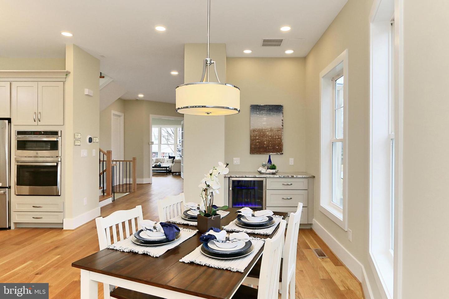 7017 RIDGE DR, ALEXANDRIA, Virginia 22306, 5 Bedrooms Bedrooms, ,5 BathroomsBathrooms,Residential,For sale,7017 RIDGE DR,VAFX2237700 MLS # VAFX2237700