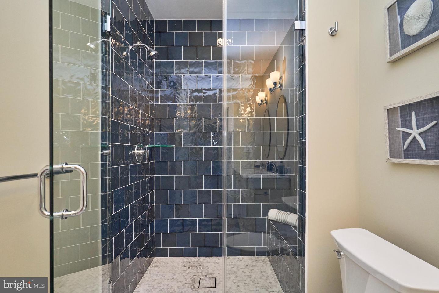 7017 RIDGE DR, ALEXANDRIA, Virginia 22306, 5 Bedrooms Bedrooms, ,5 BathroomsBathrooms,Residential,For sale,7017 RIDGE DR,VAFX2237700 MLS # VAFX2237700