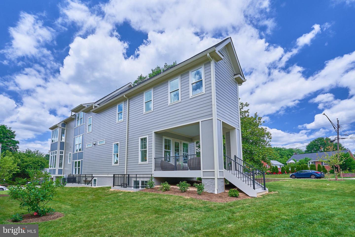 7017 RIDGE DR, ALEXANDRIA, Virginia 22306, 5 Bedrooms Bedrooms, ,5 BathroomsBathrooms,Residential,For sale,7017 RIDGE DR,VAFX2237700 MLS # VAFX2237700