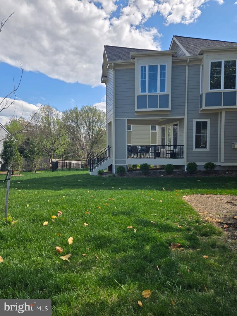 7017 RIDGE DR, ALEXANDRIA, Virginia 22306, 5 Bedrooms Bedrooms, ,5 BathroomsBathrooms,Residential,For sale,7017 RIDGE DR,VAFX2237700 MLS # VAFX2237700
