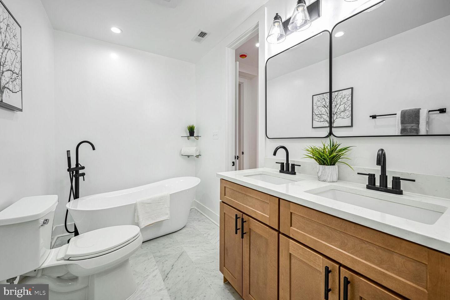 1413 BUCHANAN ST NW, WASHINGTON, District Of Columbia 20011, 5 Bedrooms Bedrooms, ,3 BathroomsBathrooms,Residential,For sale,1413 BUCHANAN ST NW,DCDC2198198 MLS # DCDC2198198