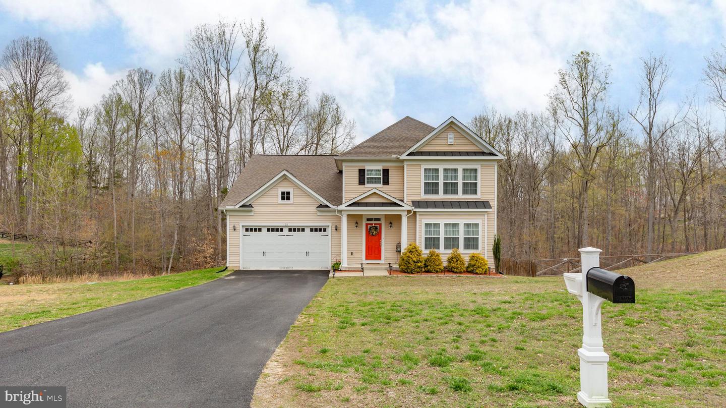 128 LIVINGWOOD CT, FREDERICKSBURG, Virginia 22405, 4 Bedrooms Bedrooms, ,2 BathroomsBathrooms,Residential,For sale,128 LIVINGWOOD CT,VAST2038380 MLS # VAST2038380