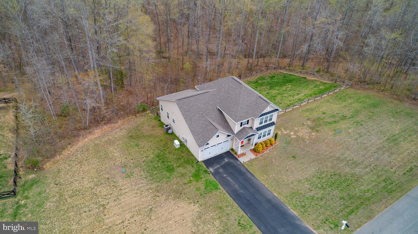 128 LIVINGWOOD CT, FREDERICKSBURG, Virginia 22405, 4 Bedrooms Bedrooms, ,2 BathroomsBathrooms,Residential,For sale,128 LIVINGWOOD CT,VAST2038380 MLS # VAST2038380
