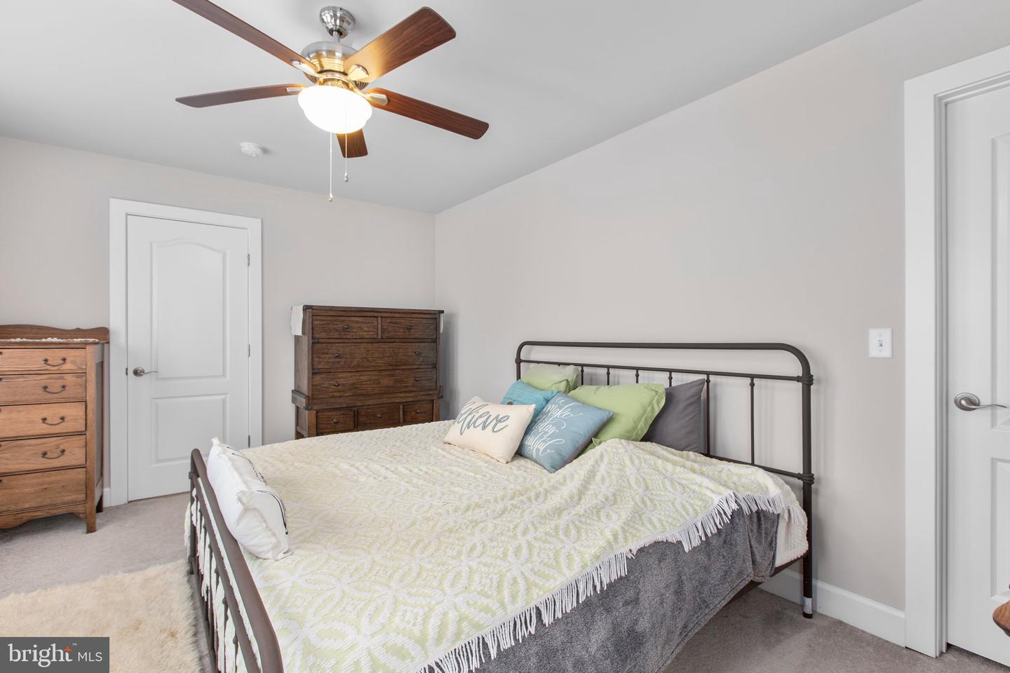128 LIVINGWOOD CT, FREDERICKSBURG, Virginia 22405, 4 Bedrooms Bedrooms, ,2 BathroomsBathrooms,Residential,For sale,128 LIVINGWOOD CT,VAST2038380 MLS # VAST2038380