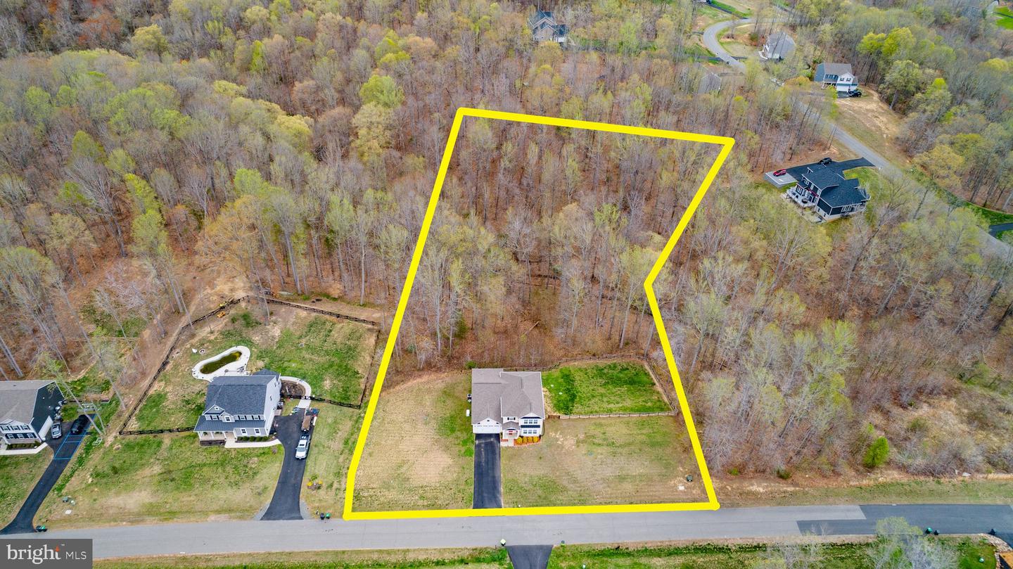 128 LIVINGWOOD CT, FREDERICKSBURG, Virginia 22405, 4 Bedrooms Bedrooms, ,2 BathroomsBathrooms,Residential,For sale,128 LIVINGWOOD CT,VAST2038380 MLS # VAST2038380