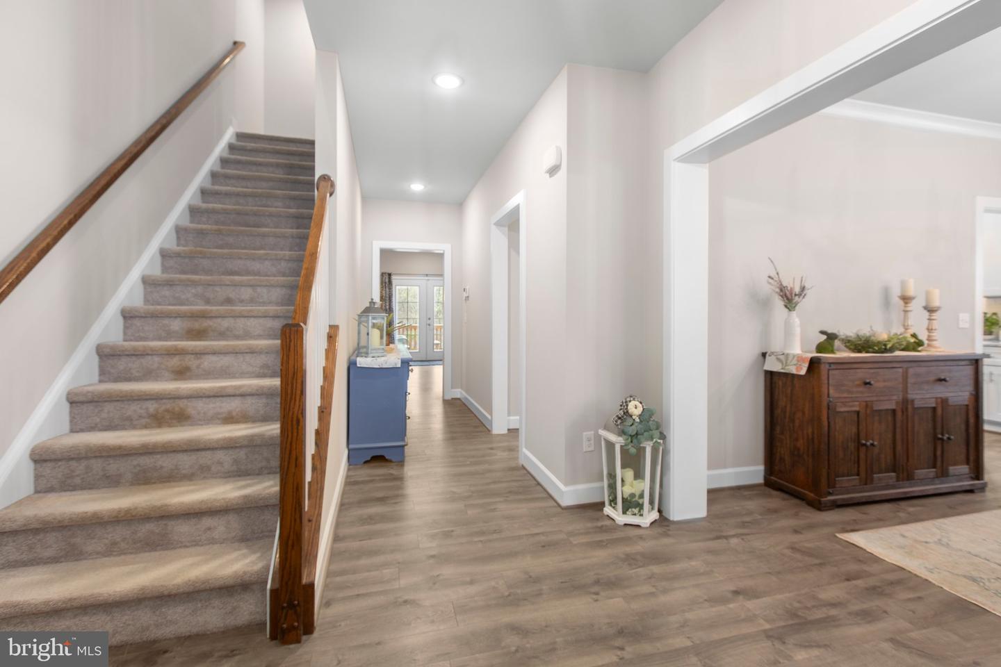 128 LIVINGWOOD CT, FREDERICKSBURG, Virginia 22405, 4 Bedrooms Bedrooms, ,2 BathroomsBathrooms,Residential,For sale,128 LIVINGWOOD CT,VAST2038380 MLS # VAST2038380