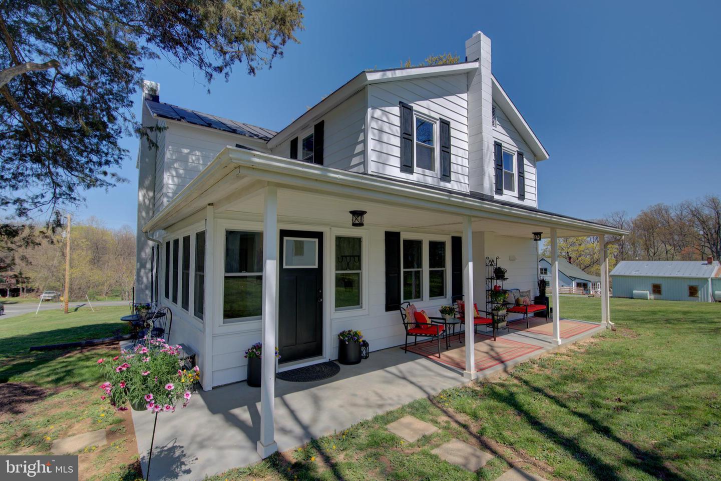 4661 MIDDLE RD, WINCHESTER, Virginia 22602, 3 Bedrooms Bedrooms, 9 Rooms Rooms,2 BathroomsBathrooms,Residential,For sale,4661 MIDDLE RD,VAFV2033812 MLS # VAFV2033812