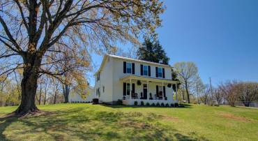 4661 MIDDLE RD, WINCHESTER, Virginia 22602, 3 Bedrooms Bedrooms, 9 Rooms Rooms,2 BathroomsBathrooms,Residential,For sale,4661 MIDDLE RD,VAFV2033812 MLS # VAFV2033812