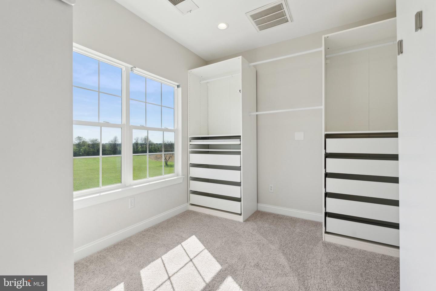 37081 GALLOP LN, PURCELLVILLE, Virginia 20132, 4 Bedrooms Bedrooms, ,3 BathroomsBathrooms,Residential,For sale,37081 GALLOP LN,VALO2084222 MLS # VALO2084222