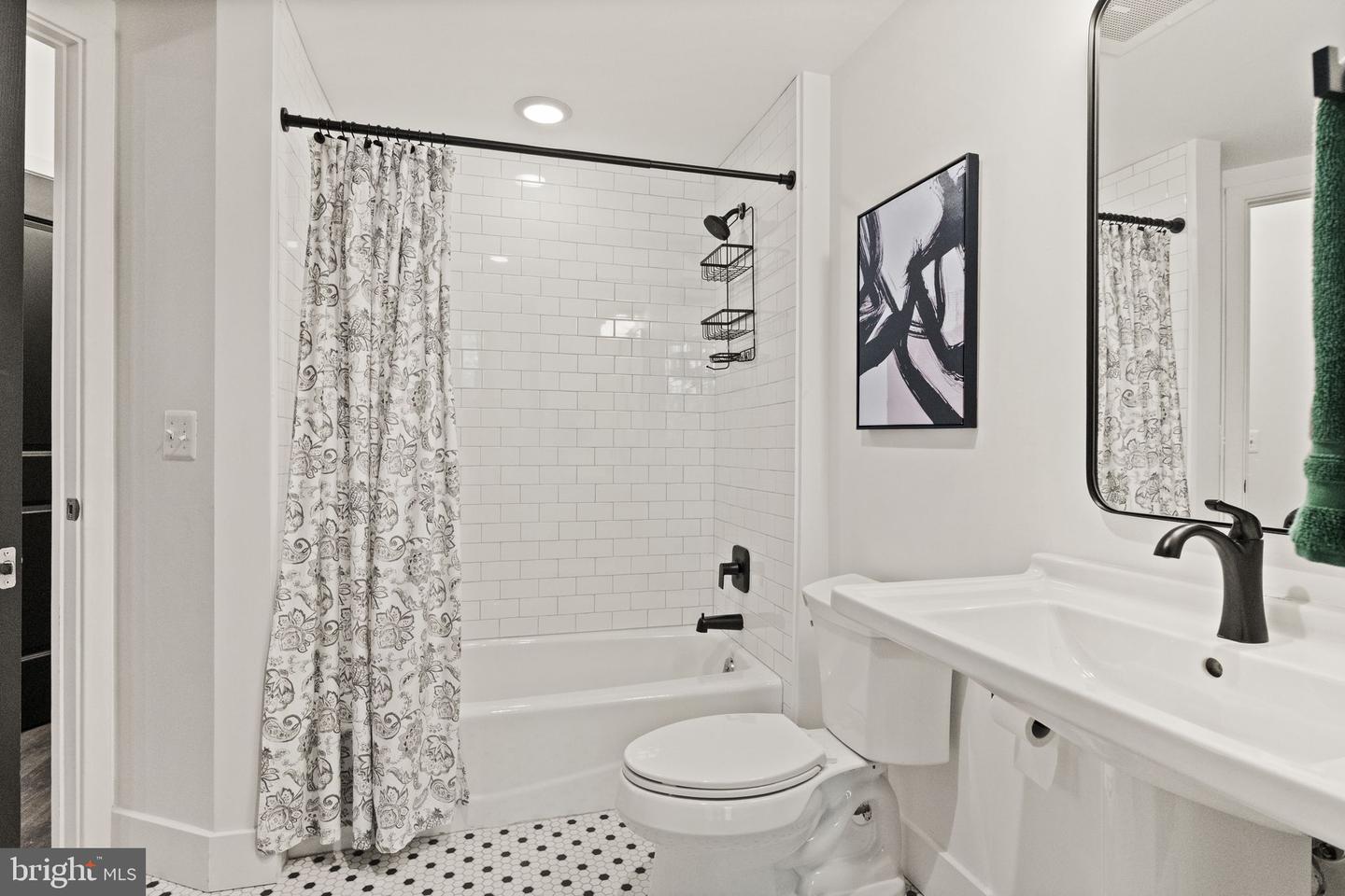 2125 14TH ST NW #230, WASHINGTON, District Of Columbia 20009, 2 Bedrooms Bedrooms, ,2 BathroomsBathrooms,Residential,For sale,2125 14TH ST NW #230,DCDC2172140 MLS # DCDC2172140