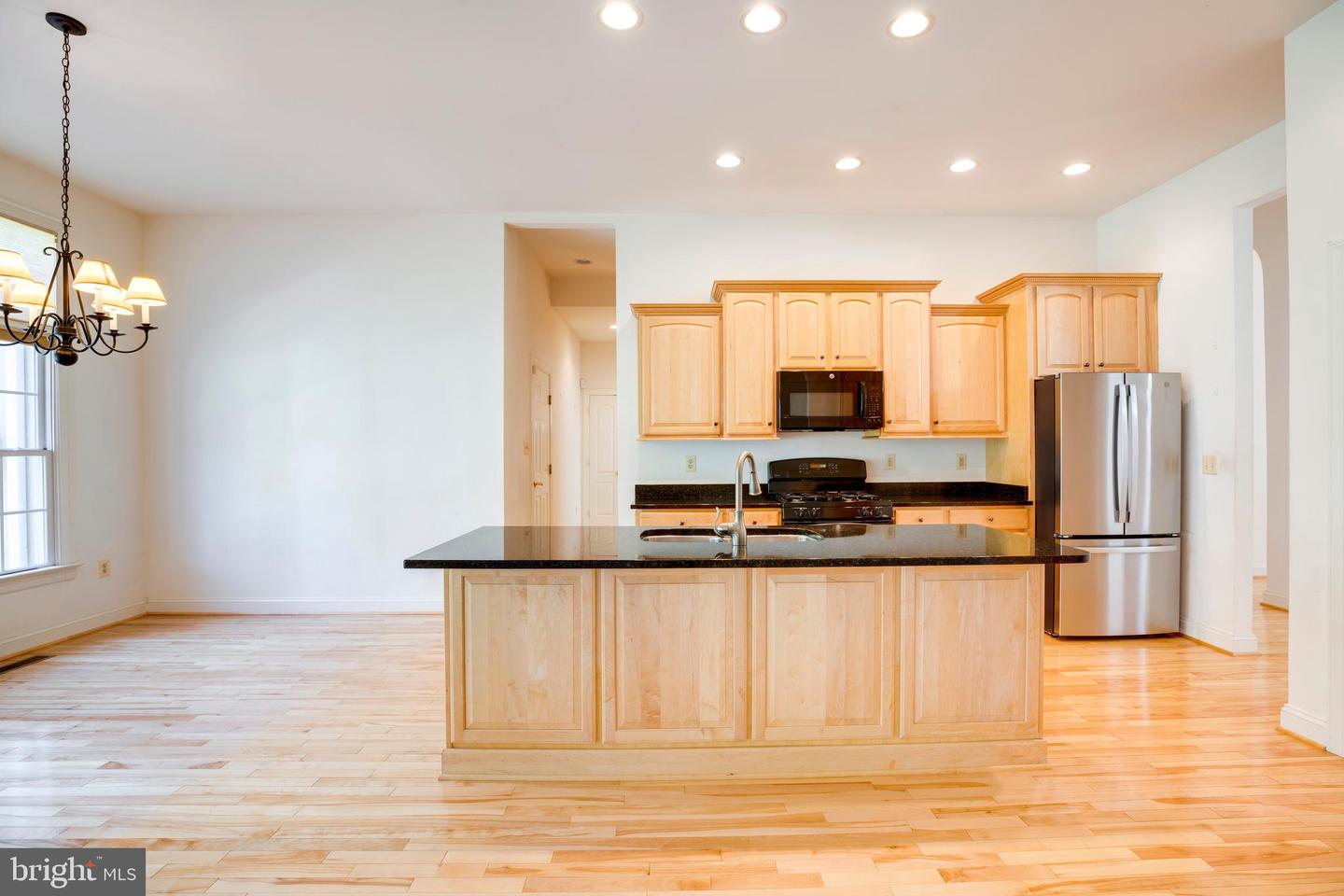 8277 ROXBOROUGH LOOP, GAINESVILLE, Virginia 20155, 4 Bedrooms Bedrooms, ,4 BathroomsBathrooms,Residential,For sale,8277 ROXBOROUGH LOOP,VAPW2086638 MLS # VAPW2086638