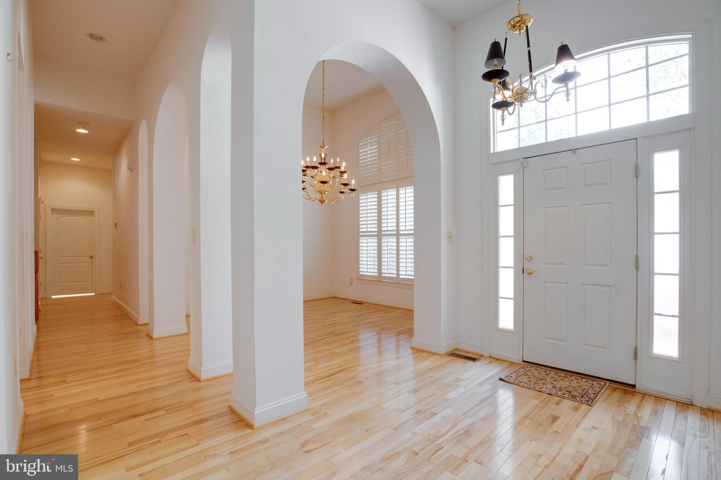 8277 ROXBOROUGH LOOP, GAINESVILLE, Virginia 20155, 4 Bedrooms Bedrooms, ,4 BathroomsBathrooms,Residential,For sale,8277 ROXBOROUGH LOOP,VAPW2086638 MLS # VAPW2086638