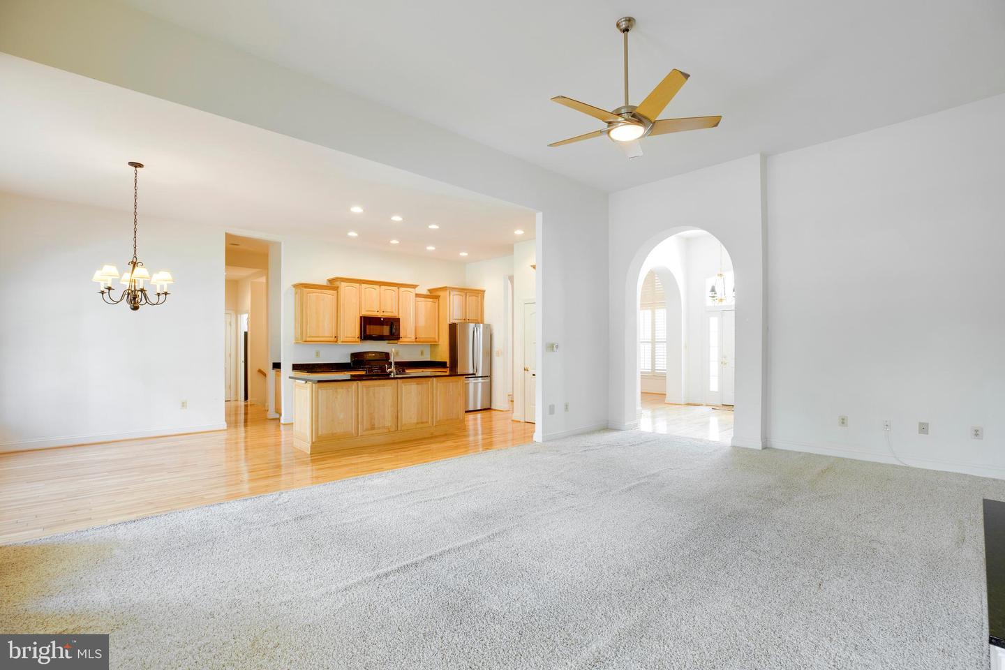 8277 ROXBOROUGH LOOP, GAINESVILLE, Virginia 20155, 4 Bedrooms Bedrooms, ,4 BathroomsBathrooms,Residential,For sale,8277 ROXBOROUGH LOOP,VAPW2086638 MLS # VAPW2086638