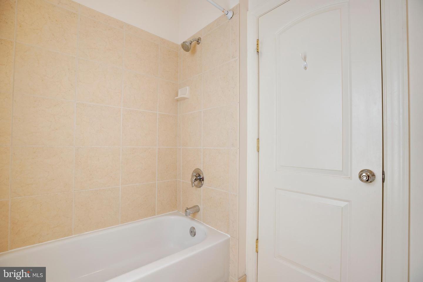 8277 ROXBOROUGH LOOP, GAINESVILLE, Virginia 20155, 4 Bedrooms Bedrooms, ,4 BathroomsBathrooms,Residential,For sale,8277 ROXBOROUGH LOOP,VAPW2086638 MLS # VAPW2086638