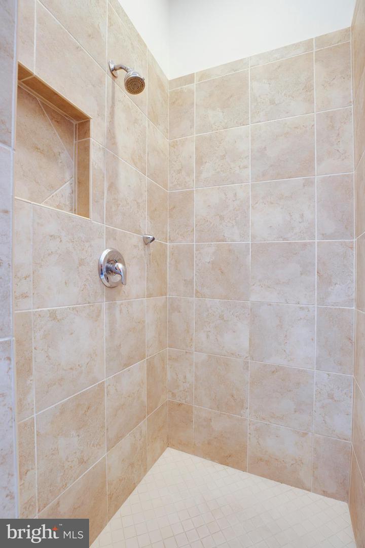 8277 ROXBOROUGH LOOP, GAINESVILLE, Virginia 20155, 4 Bedrooms Bedrooms, ,4 BathroomsBathrooms,Residential,For sale,8277 ROXBOROUGH LOOP,VAPW2086638 MLS # VAPW2086638