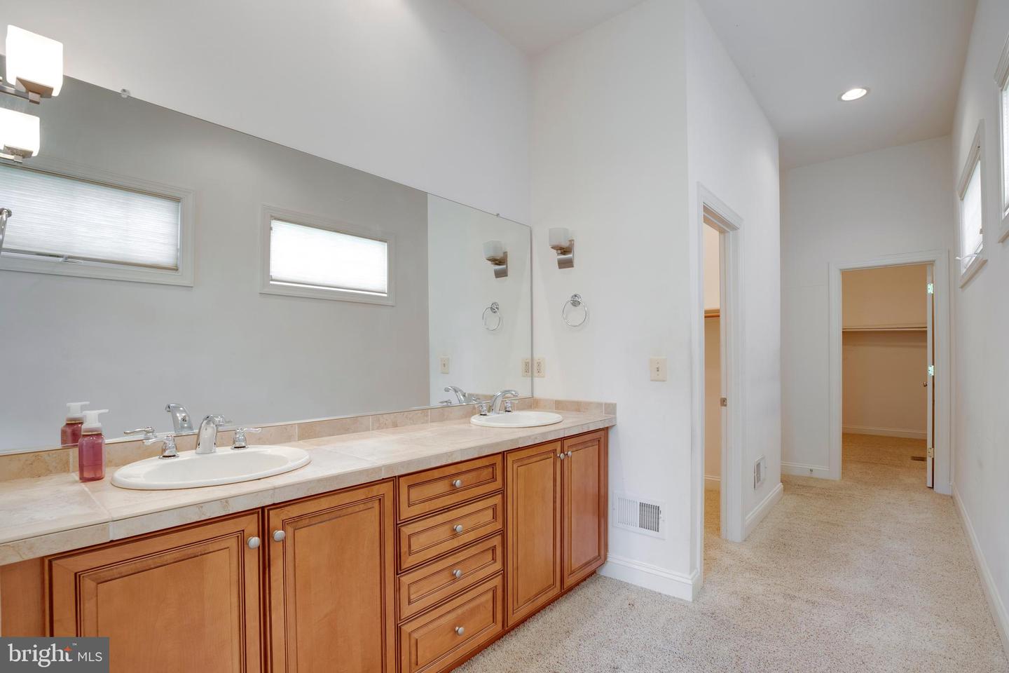 8277 ROXBOROUGH LOOP, GAINESVILLE, Virginia 20155, 4 Bedrooms Bedrooms, ,4 BathroomsBathrooms,Residential,For sale,8277 ROXBOROUGH LOOP,VAPW2086638 MLS # VAPW2086638