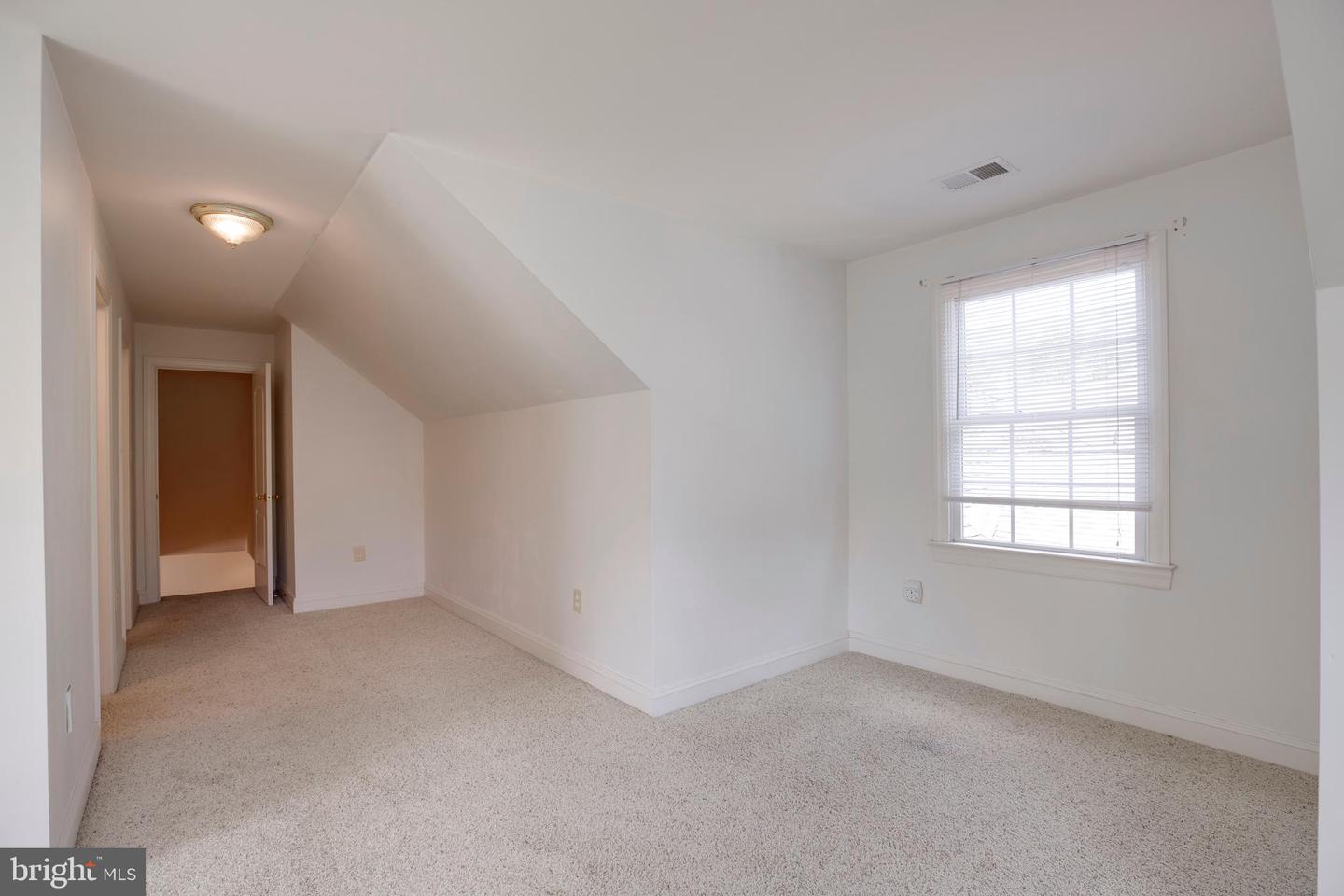 8277 ROXBOROUGH LOOP, GAINESVILLE, Virginia 20155, 4 Bedrooms Bedrooms, ,4 BathroomsBathrooms,Residential,For sale,8277 ROXBOROUGH LOOP,VAPW2086638 MLS # VAPW2086638
