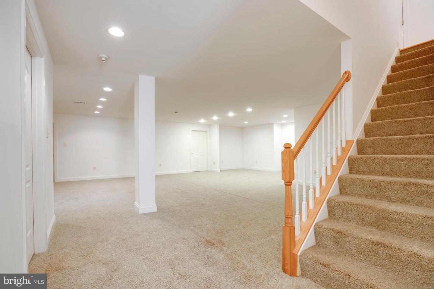 8277 ROXBOROUGH LOOP, GAINESVILLE, Virginia 20155, 4 Bedrooms Bedrooms, ,4 BathroomsBathrooms,Residential,For sale,8277 ROXBOROUGH LOOP,VAPW2086638 MLS # VAPW2086638