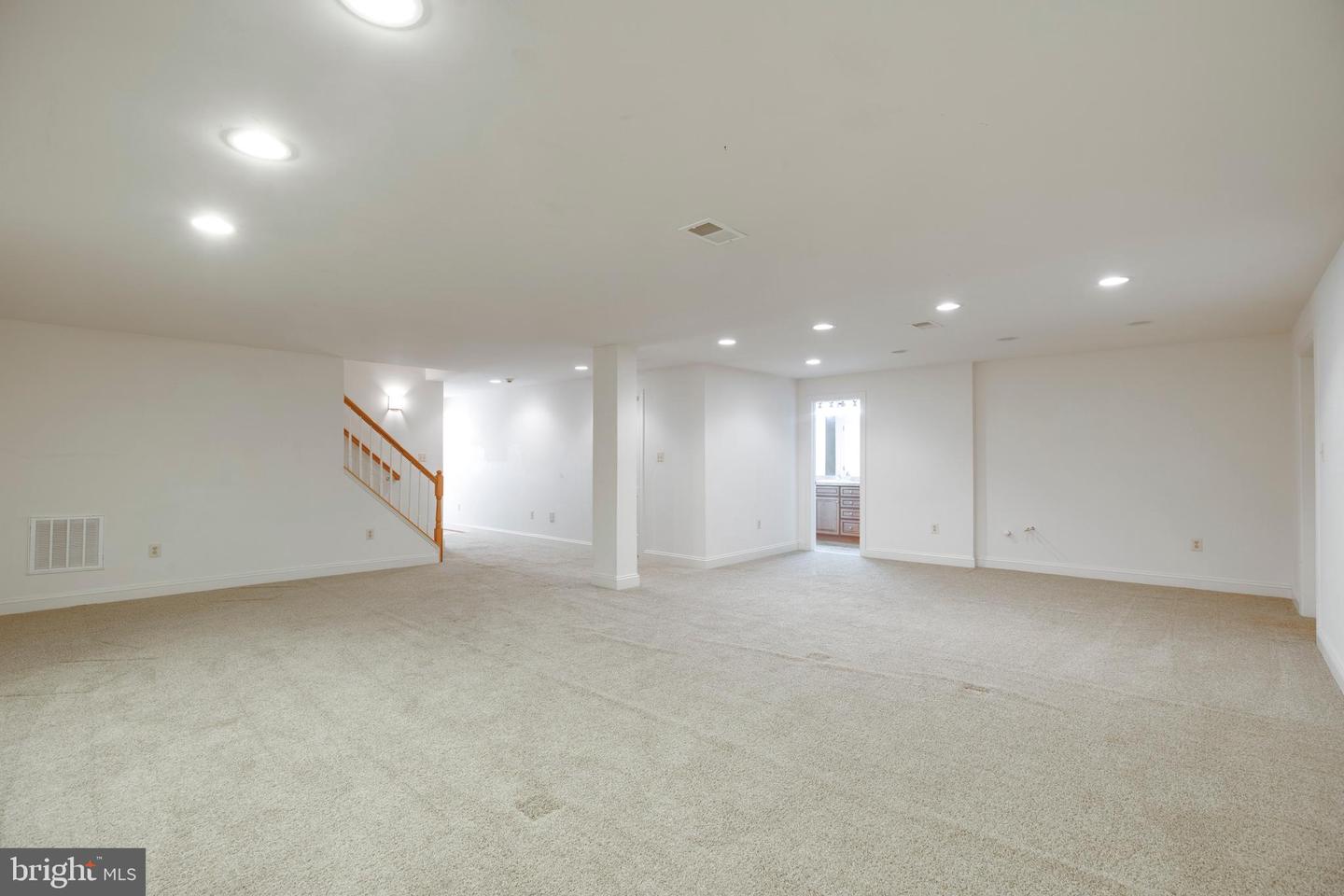 8277 ROXBOROUGH LOOP, GAINESVILLE, Virginia 20155, 4 Bedrooms Bedrooms, ,4 BathroomsBathrooms,Residential,For sale,8277 ROXBOROUGH LOOP,VAPW2086638 MLS # VAPW2086638