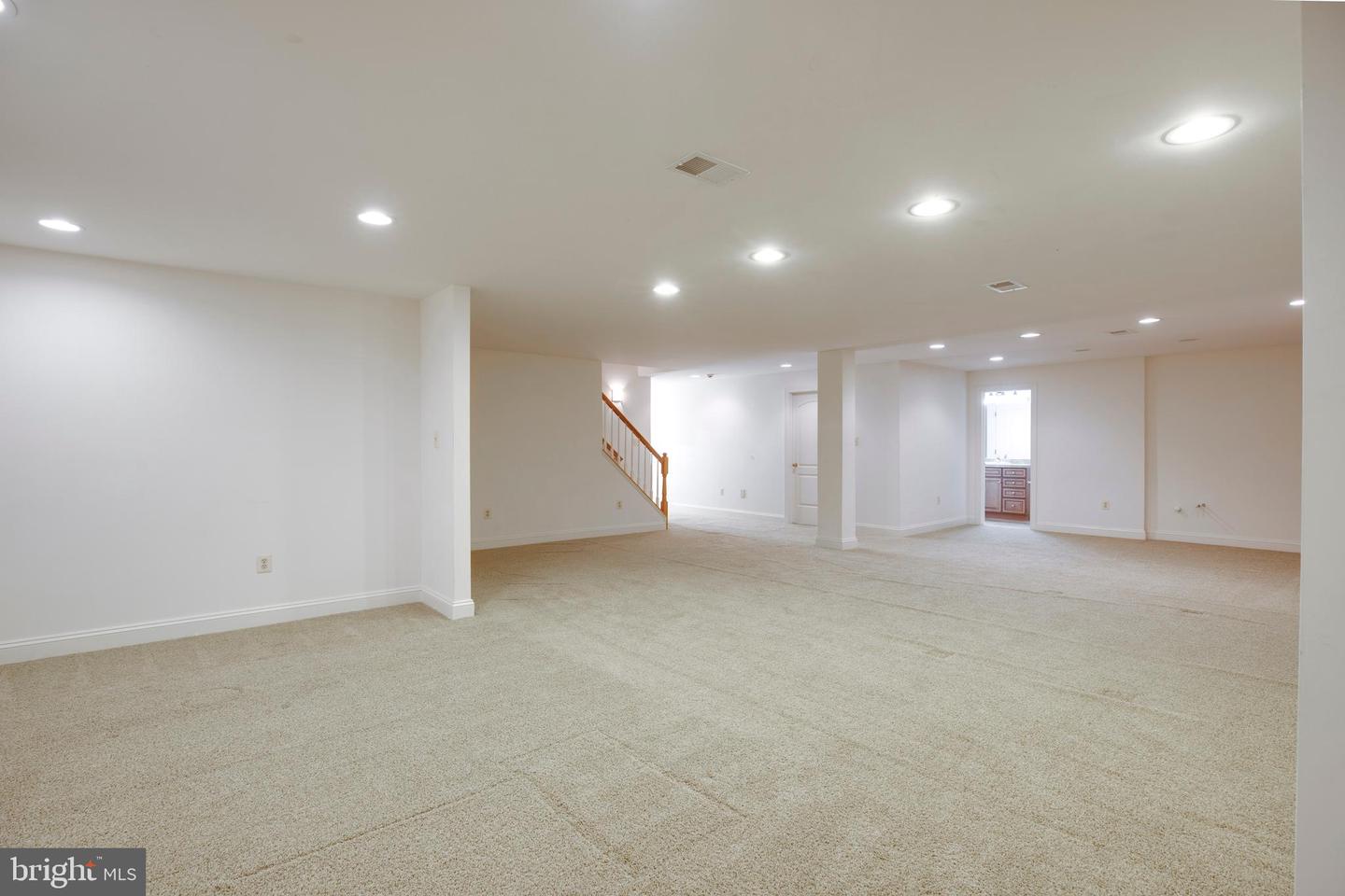 8277 ROXBOROUGH LOOP, GAINESVILLE, Virginia 20155, 4 Bedrooms Bedrooms, ,4 BathroomsBathrooms,Residential,For sale,8277 ROXBOROUGH LOOP,VAPW2086638 MLS # VAPW2086638