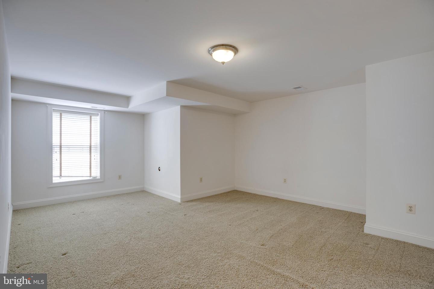 8277 ROXBOROUGH LOOP, GAINESVILLE, Virginia 20155, 4 Bedrooms Bedrooms, ,4 BathroomsBathrooms,Residential,For sale,8277 ROXBOROUGH LOOP,VAPW2086638 MLS # VAPW2086638