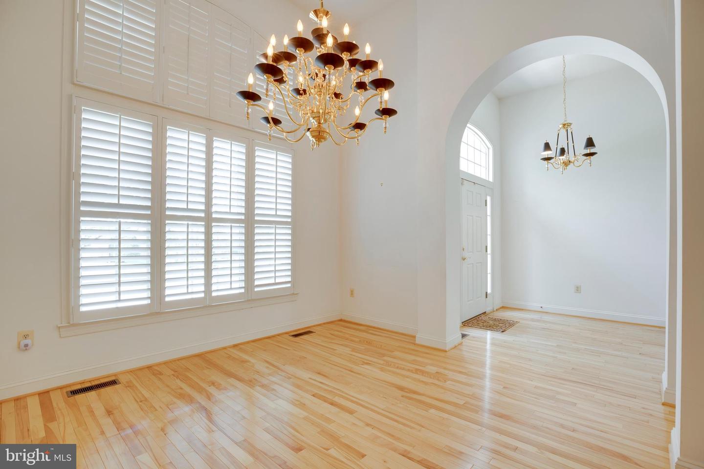 8277 ROXBOROUGH LOOP, GAINESVILLE, Virginia 20155, 4 Bedrooms Bedrooms, ,4 BathroomsBathrooms,Residential,For sale,8277 ROXBOROUGH LOOP,VAPW2086638 MLS # VAPW2086638