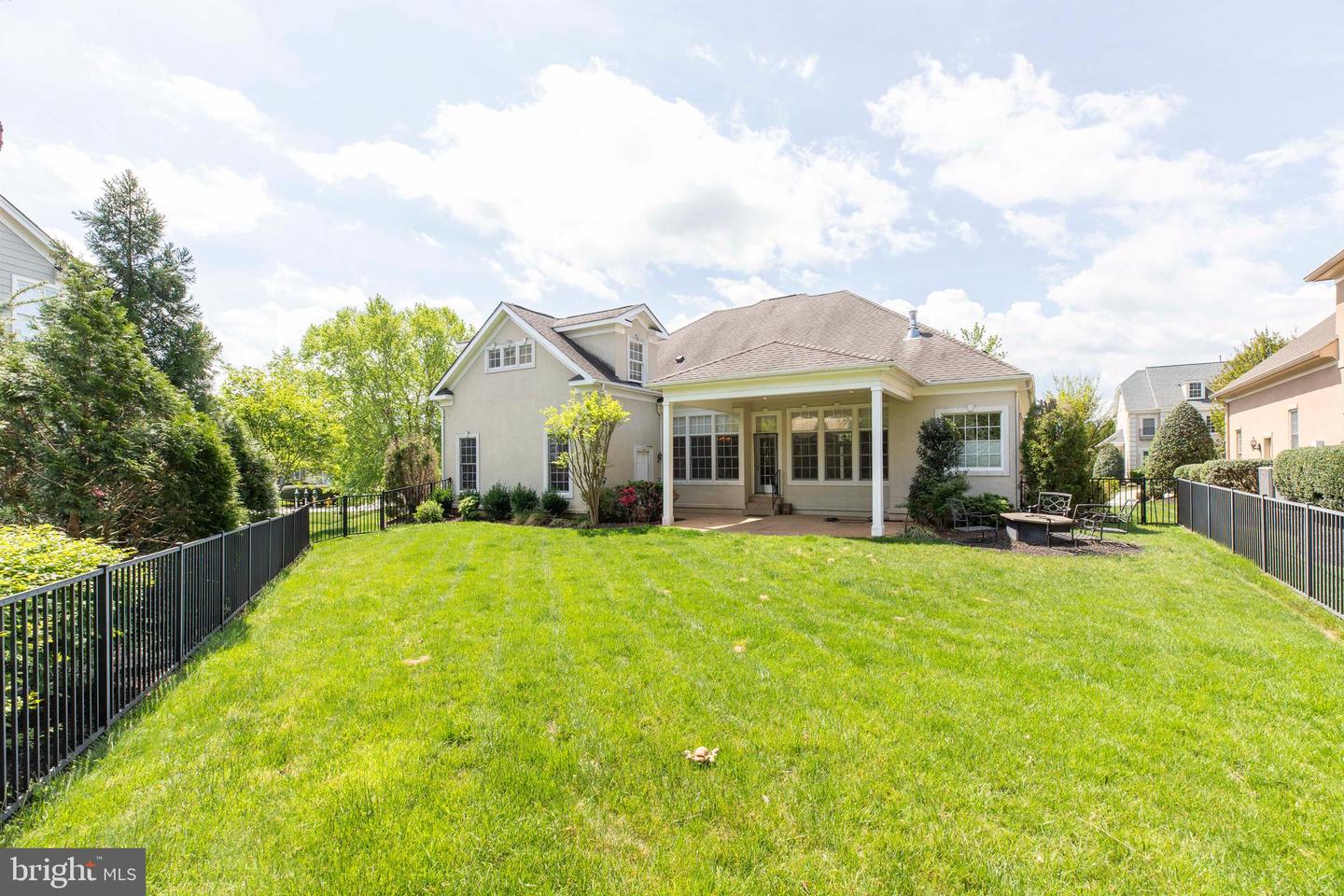 8277 ROXBOROUGH LOOP, GAINESVILLE, Virginia 20155, 4 Bedrooms Bedrooms, ,4 BathroomsBathrooms,Residential,For sale,8277 ROXBOROUGH LOOP,VAPW2086638 MLS # VAPW2086638